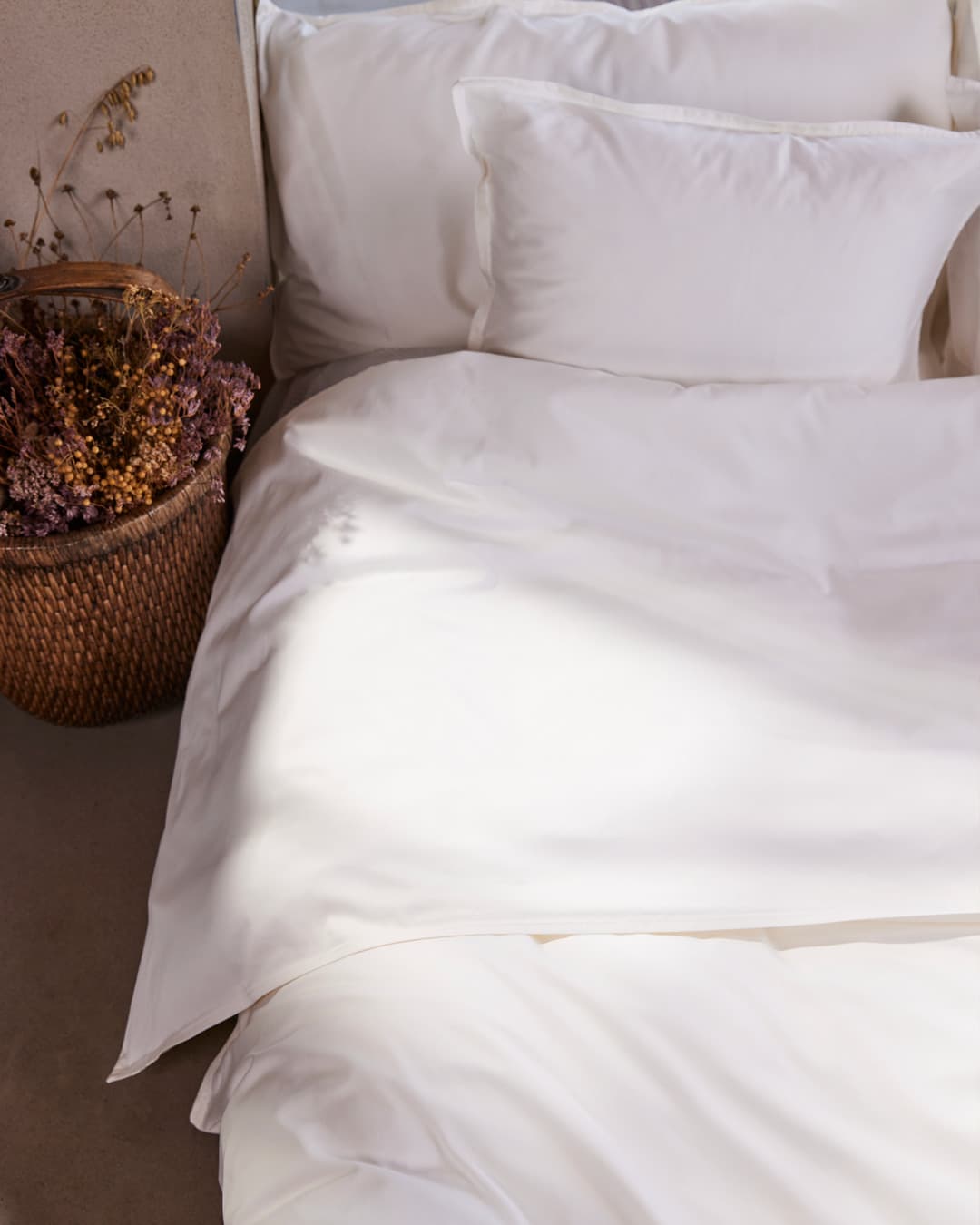 GRIPSHOLM - VITA SÄNGKLÄDER I SKÖN BAMBUVISKOS