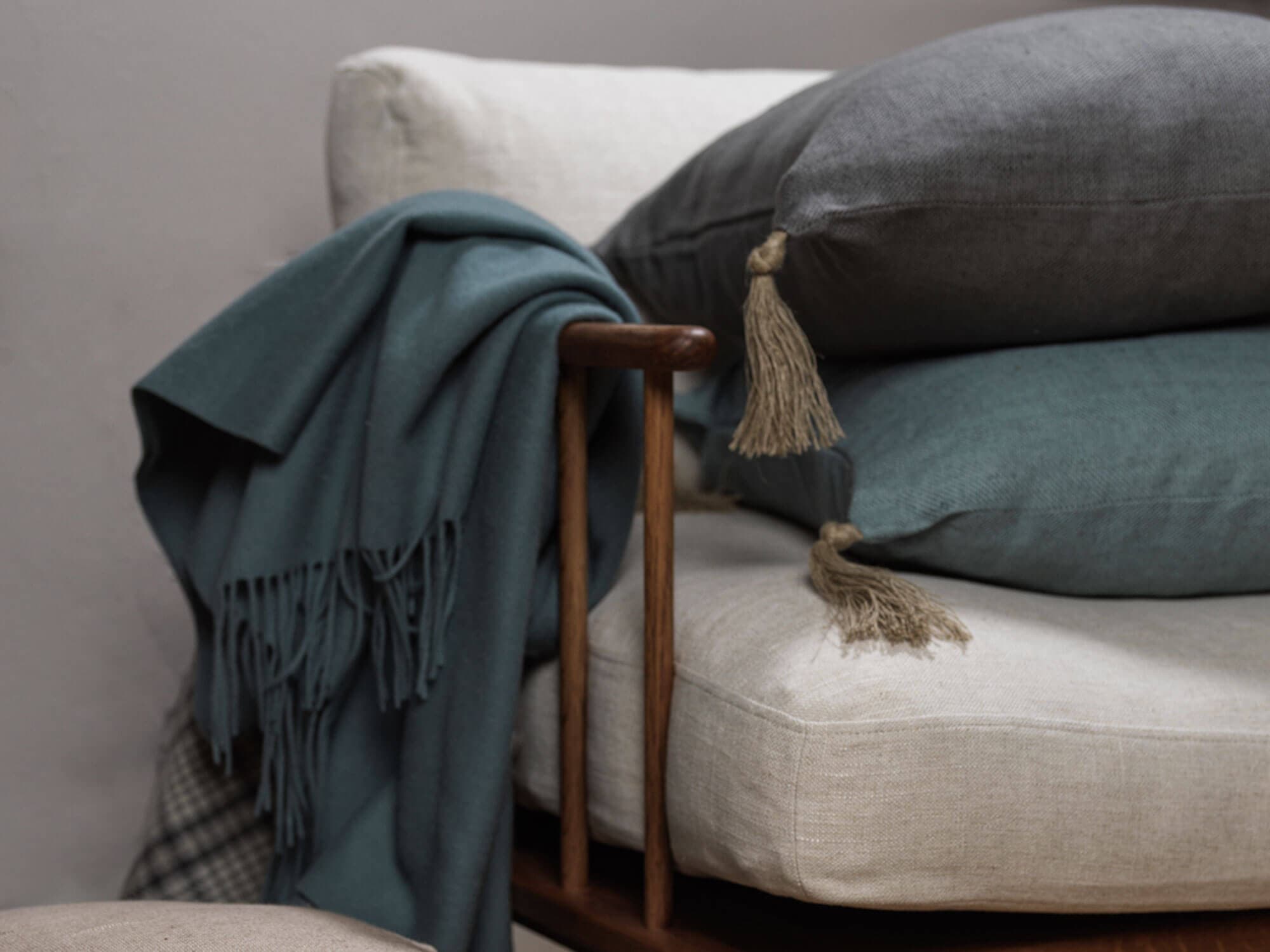 ullpläd-höstens-inredningstrender-gripsholm